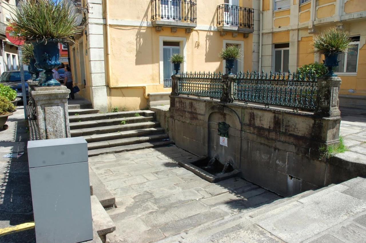Apartamentos Oliva Caldas De Reis Esterno foto