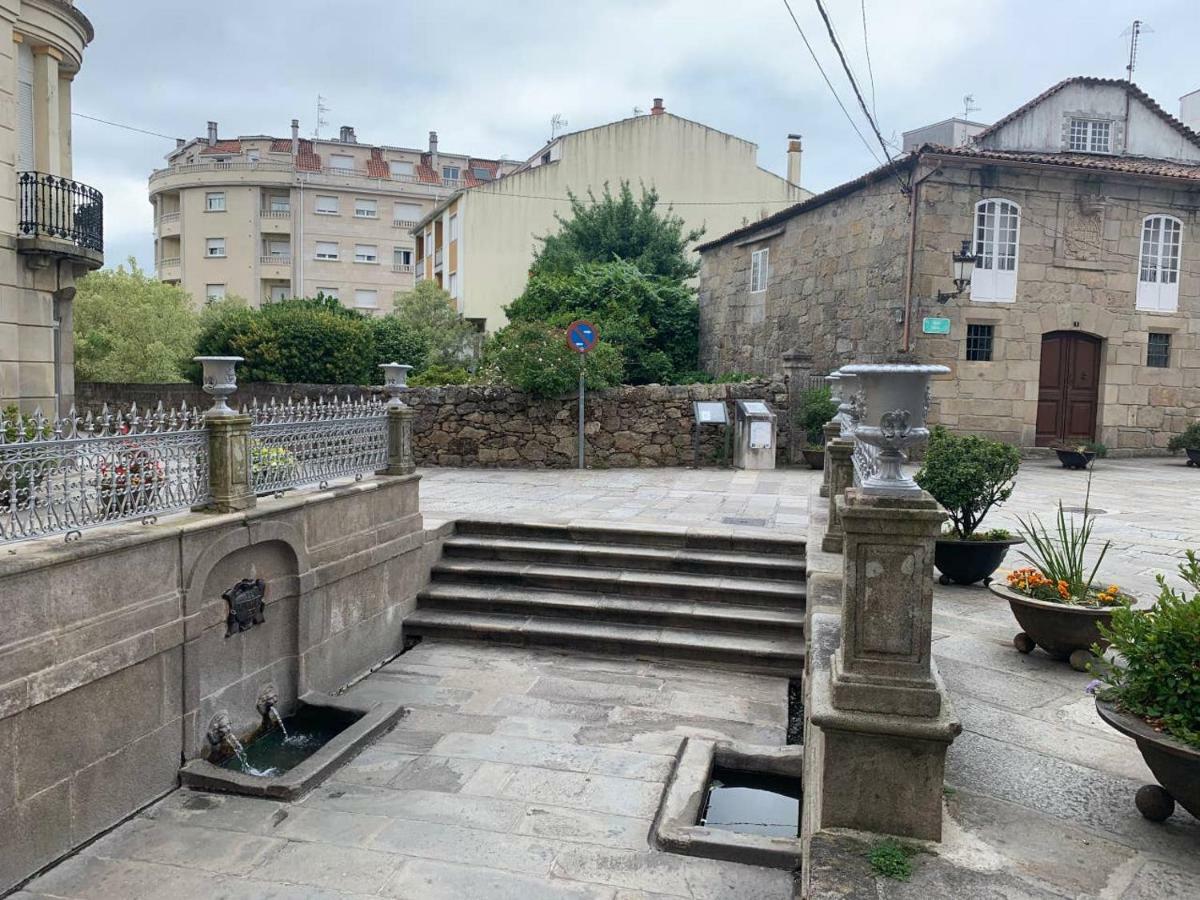 Apartamentos Oliva Caldas De Reis Esterno foto