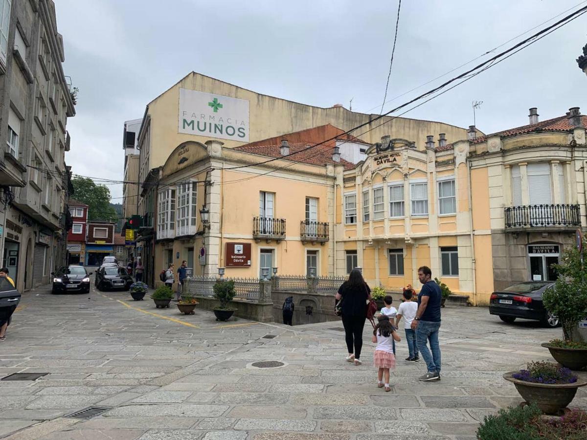 Apartamentos Oliva Caldas De Reis Esterno foto